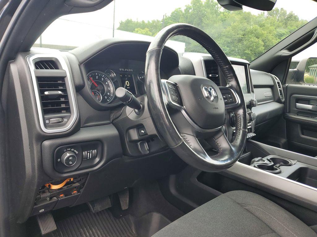 2019 Diamond Black Crystal Pearlcoat /Black RAM 2500 Tradesman Crew Cab SWB 4WD (3C6UR5DJ3KG) with an 6.4L V8 engine, 6A transmission, located at 6064 Gull Rd, Kalamazoo, MI, 49048, (269) 222-0088, 42.328388, -85.512924 - Discover the power and capability of the 2019 Ram 2500 Big Horn, a robust and reliable choice for those who demand exceptional performance and versatility. This impressive truck is equipped with a formidable V8, 6.4L engine, delivering ample power for both towing and off-road adventures. With a 4WD - Photo#16
