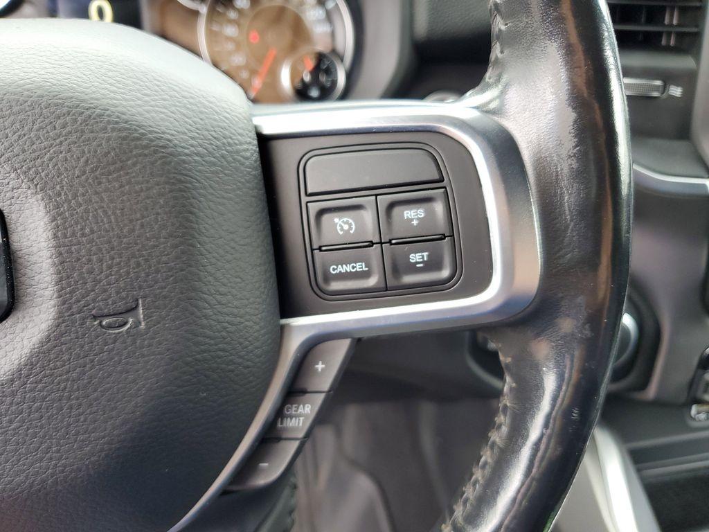 2019 Diamond Black Crystal Pearlcoat /Black RAM 2500 Tradesman Crew Cab SWB 4WD (3C6UR5DJ3KG) with an 6.4L V8 engine, 6A transmission, located at 6064 Gull Rd, Kalamazoo, MI, 49048, (269) 222-0088, 42.328388, -85.512924 - Discover the power and capability of the 2019 Ram 2500 Big Horn, a robust and reliable choice for those who demand exceptional performance and versatility. This impressive truck is equipped with a formidable V8, 6.4L engine, delivering ample power for both towing and off-road adventures. With a 4WD - Photo#20