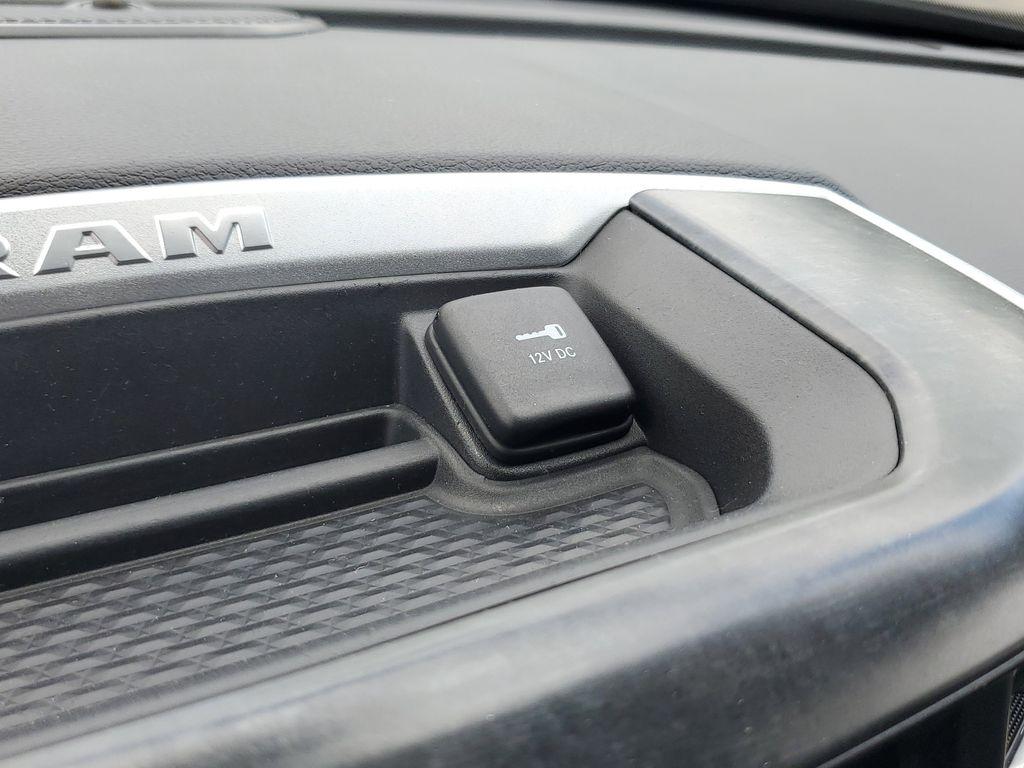 2019 Diamond Black Crystal Pearlcoat /Black RAM 2500 Tradesman Crew Cab SWB 4WD (3C6UR5DJ3KG) with an 6.4L V8 engine, 6A transmission, located at 6064 Gull Rd, Kalamazoo, MI, 49048, (269) 222-0088, 42.328388, -85.512924 - Discover the power and capability of the 2019 Ram 2500 Big Horn, a robust and reliable choice for those who demand exceptional performance and versatility. This impressive truck is equipped with a formidable V8, 6.4L engine, delivering ample power for both towing and off-road adventures. With a 4WD - Photo#27