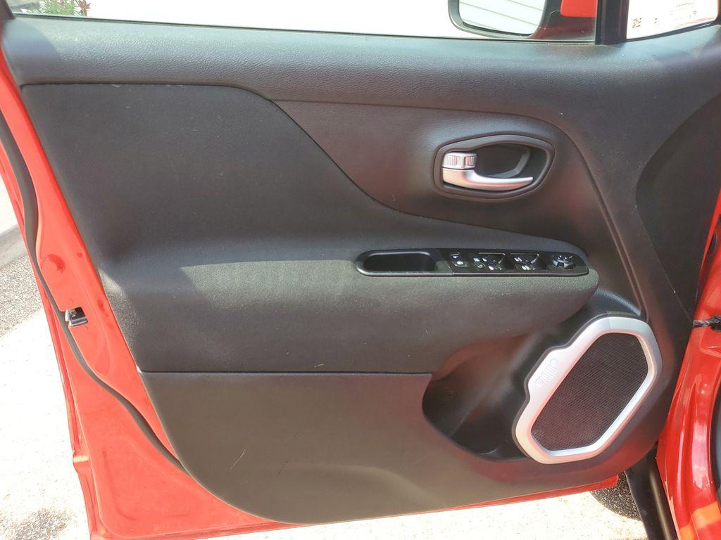 2020 Colorado Red Clearcoat /Black Jeep Renegade Latitude 4WD (ZACNJBBB4LP) with an 2.4L L4 DOHC 16V engine, 9A transmission, located at 234 Columbia Ave, Battle Creek, MI, 49015, (269) 222-0088, 42.298264, -85.192543 - <b>Vehicle Details</b><br>Get ready to conquer the roads with this stunning 2020 Jeep Renegade Latitude! This adventure-ready SUV is the perfect blend of rugged capability and modern sophistication. With its robust 4WD system, you'll easily tackle any terrain, whether you're navigating city streets - Photo#5