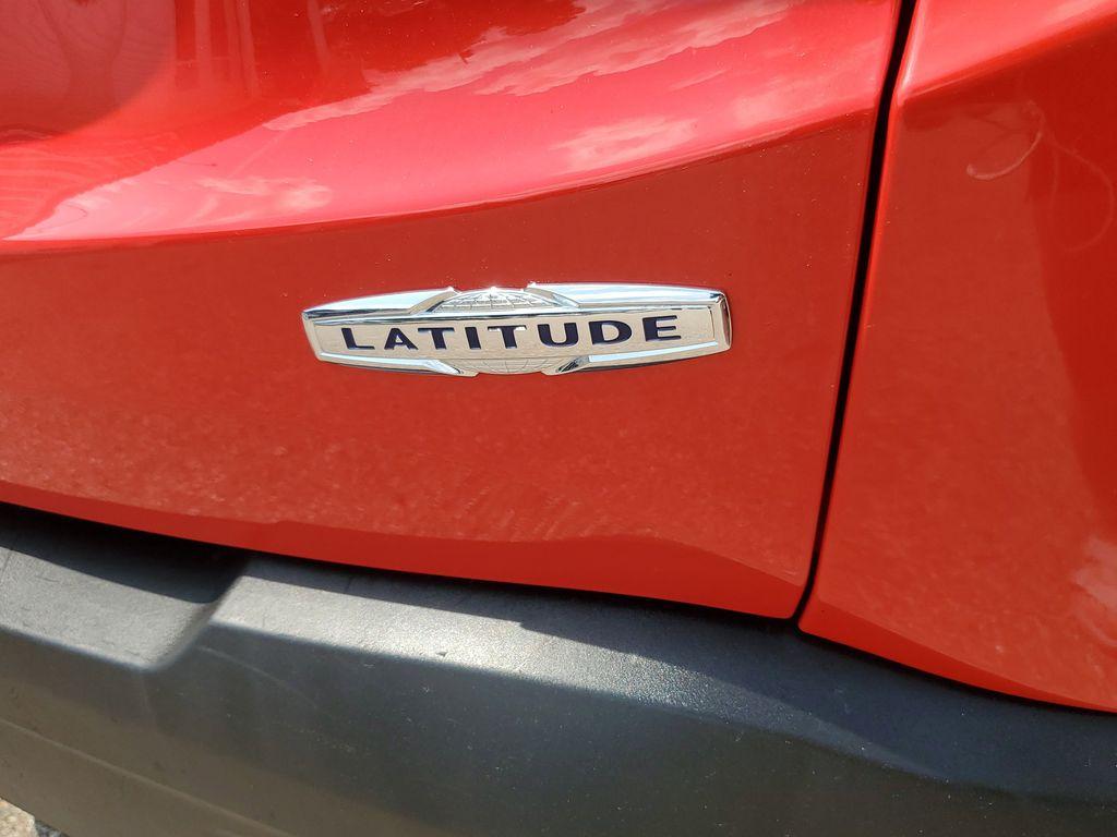 2020 Colorado Red Clearcoat /Black Jeep Renegade Latitude 4WD (ZACNJBBB4LP) with an 2.4L L4 DOHC 16V engine, 9A transmission, located at 234 Columbia Ave, Battle Creek, MI, 49015, (269) 222-0088, 42.298264, -85.192543 - <b>Vehicle Details</b><br>Get ready to conquer the roads with this stunning 2020 Jeep Renegade Latitude! This adventure-ready SUV is the perfect blend of rugged capability and modern sophistication. With its robust 4WD system, you'll easily tackle any terrain, whether you're navigating city streets - Photo#29