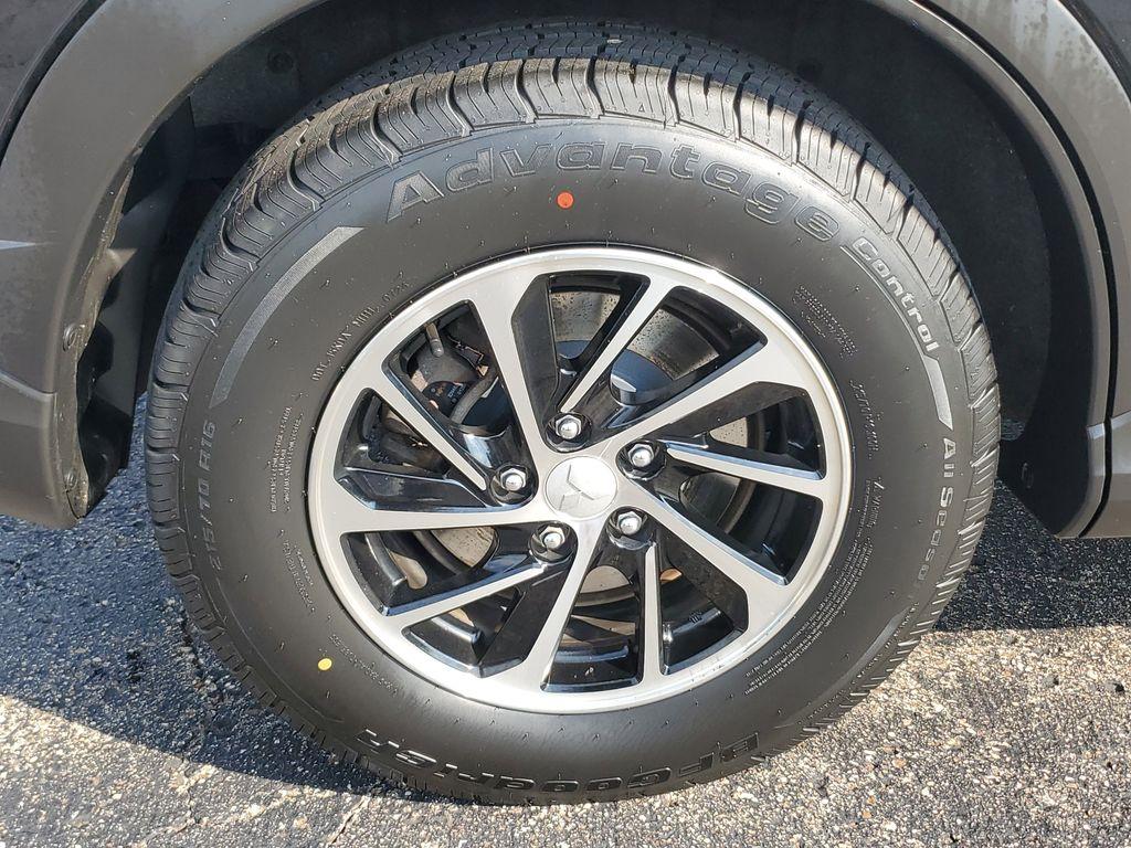 2020 Tarmac Black Metallic /BLACK Mitsubishi Eclipse Cross ES (JA4AS3AA8LZ) with an 1.5L L4 DOHC 16V engine, CVT transmission, located at 6064 Gull Rd, Kalamazoo, MI, 49048, (269) 222-0088, 42.328388, -85.512924 - Discover the refined blend of style, efficiency, and innovation with the 2020 Mitsubishi Eclipse Cross ES. This compact SUV is designed for those who value performance and practicality. Powered by a spirited 1.5L 4-cylinder engine, the Mitsubishi Eclipse Cross ES offers a smooth and responsive drivi - Photo#4