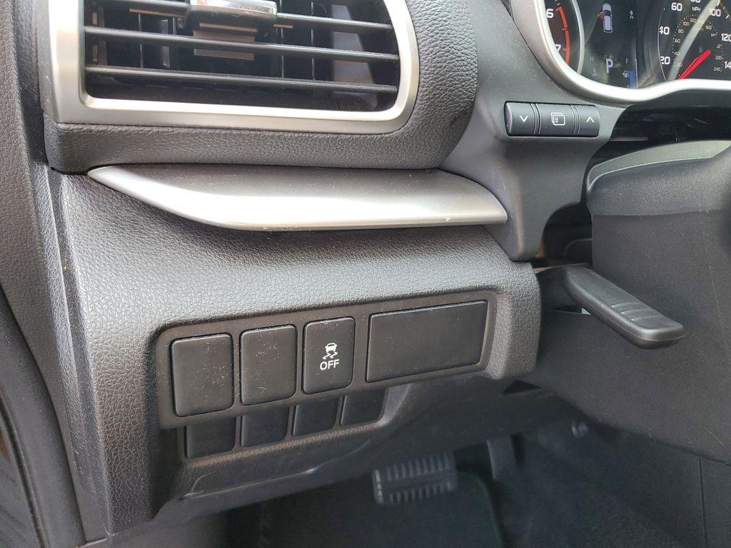 2020 Tarmac Black Metallic /BLACK Mitsubishi Eclipse Cross ES (JA4AS3AA8LZ) with an 1.5L L4 DOHC 16V engine, CVT transmission, located at 6064 Gull Rd, Kalamazoo, MI, 49048, (269) 222-0088, 42.328388, -85.512924 - Discover the refined blend of style, efficiency, and innovation with the 2020 Mitsubishi Eclipse Cross ES. This compact SUV is designed for those who value performance and practicality. Powered by a spirited 1.5L 4-cylinder engine, the Mitsubishi Eclipse Cross ES offers a smooth and responsive drivi - Photo#14