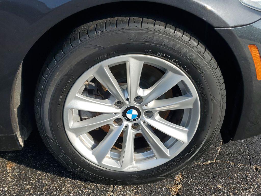 2016 Space Gray Metallic /BLACK BMW 5-Series 528i (WBA5A5C55GG) with an 2.0L L4 DOHC 16V TURBO engine, 8A transmission, located at 6064 Gull Rd, Kalamazoo, MI, 49048, (269) 222-0088, 42.328388, -85.512924 - <b>Vehicle Details</b><br>Introducing the 2016 BMW 5 Series 528i, a sophisticated blend of performance and luxury. This rear-wheel-drive sedan is powered by a dynamic 4-cylinder, 2.0-liter engine, delivering an engaging driving experience synonymous with the BMW brand. Its sleek design is complement - Photo#4