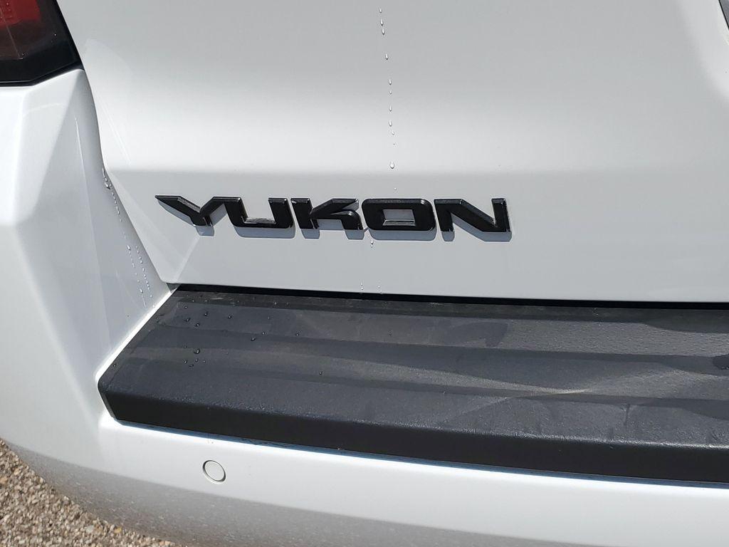 2019 Summit White /Jet Black GMC Yukon SLT 4WD (1GKS2BKC2KR) with an 5.3L V8 OHV 16V FFV engine, 6A transmission, located at 234 Columbia Ave, Battle Creek, MI, 49015, (269) 222-0088, 42.298264, -85.192543 - <b>Vehicle Details</b><br>Introducing the 2019 GMC Yukon 1500 SLT, a robust and sophisticated SUV designed to elevate your driving experience. This well-maintained, pre-owned vehicle combines power and luxury, offering a 4WD system that ensures confident handling in diverse driving conditions. At th - Photo#32