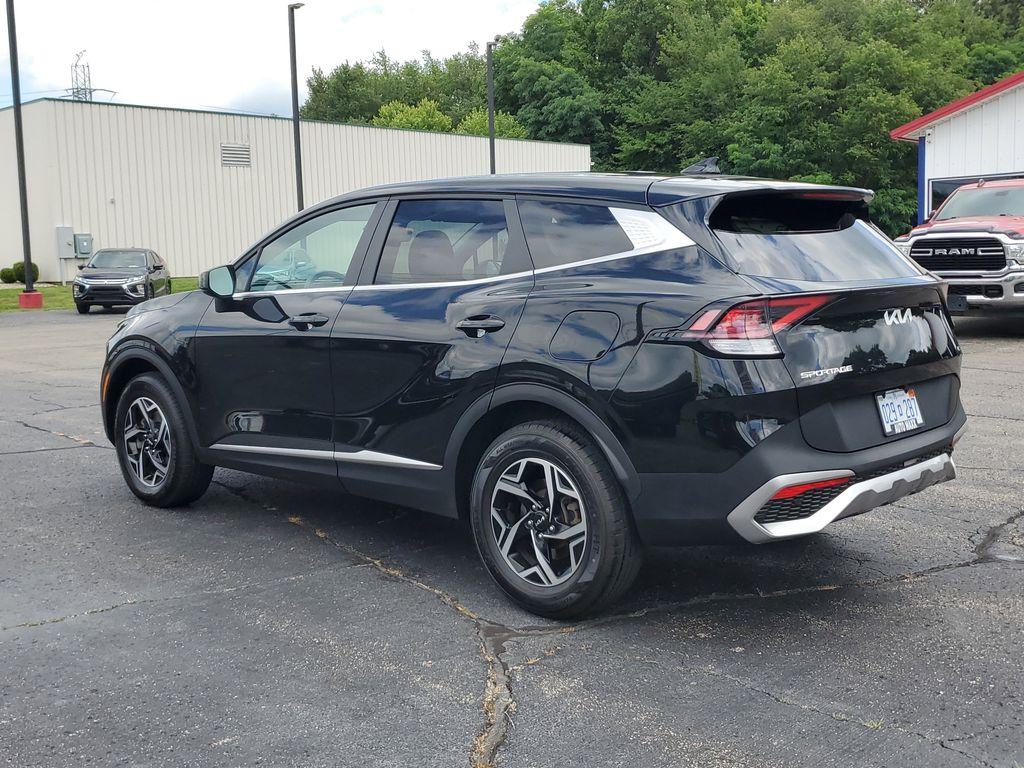 2024 Fusion Black /BLACK Kia Sportage LX AWD (KNDPUCDFXR7) with an 2.5L V6 DOHC 24V engine, 8A transmission, located at 6064 Gull Rd, Kalamazoo, MI, 49048, (269) 222-0088, 42.328388, -85.512924 - Discover the perfect blend of style, performance, and technology with this pre-owned 2024 Kia Sportage LX featuring AWD. This versatile SUV is equipped with a robust 4-cylinder, 2.5L engine, ensuring a dynamic driving experience coupled with impressive fuel efficiency. The Kia Sportage LX is designe - Photo#2
