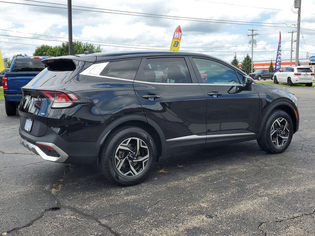 2024 Fusion Black /BLACK Kia Sportage LX AWD (KNDPUCDFXR7) with an 2.5L V6 DOHC 24V engine, 8A transmission, located at 6064 Gull Rd, Kalamazoo, MI, 49048, (269) 222-0088, 42.328388, -85.512924 - Discover the perfect blend of style, performance, and technology with this pre-owned 2024 Kia Sportage LX featuring AWD. This versatile SUV is equipped with a robust 4-cylinder, 2.5L engine, ensuring a dynamic driving experience coupled with impressive fuel efficiency. The Kia Sportage LX is designe - Photo#3