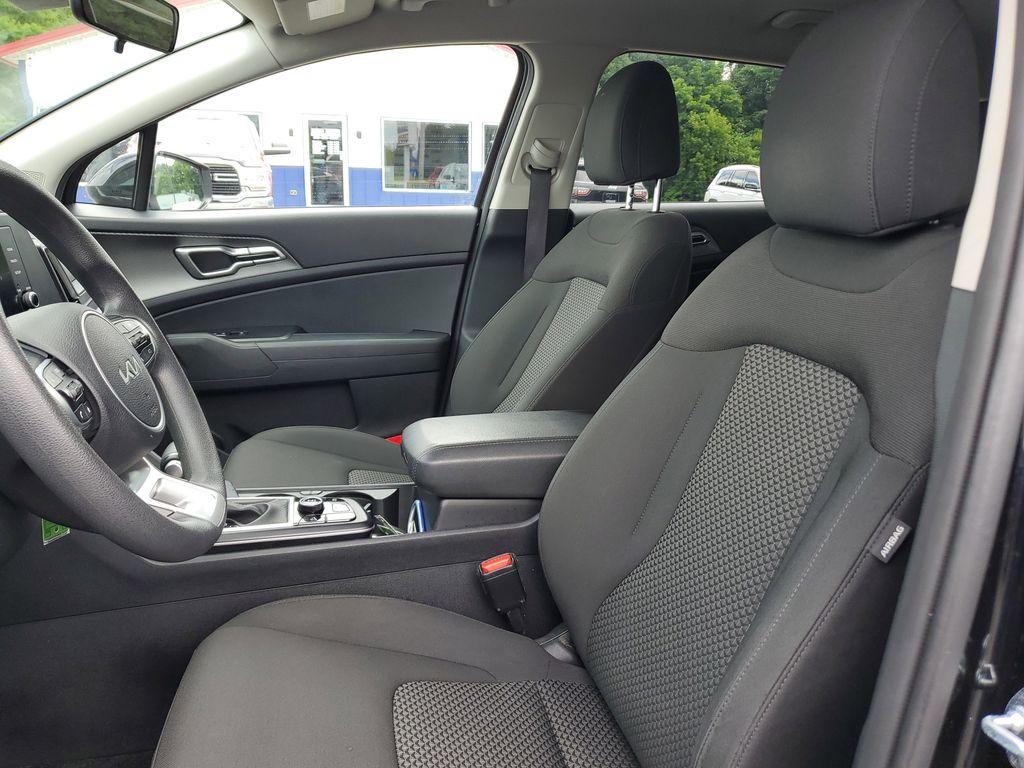2024 Fusion Black /BLACK Kia Sportage LX AWD (KNDPUCDFXR7) with an 2.5L V6 DOHC 24V engine, 8A transmission, located at 6064 Gull Rd, Kalamazoo, MI, 49048, (269) 222-0088, 42.328388, -85.512924 - Discover the perfect blend of style, performance, and technology with this pre-owned 2024 Kia Sportage LX featuring AWD. This versatile SUV is equipped with a robust 4-cylinder, 2.5L engine, ensuring a dynamic driving experience coupled with impressive fuel efficiency. The Kia Sportage LX is designe - Photo#11