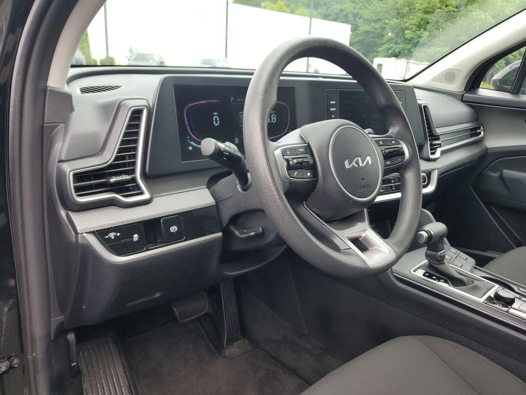 2024 Fusion Black /BLACK Kia Sportage LX AWD (KNDPUCDFXR7) with an 2.5L V6 DOHC 24V engine, 8A transmission, located at 6064 Gull Rd, Kalamazoo, MI, 49048, (269) 222-0088, 42.328388, -85.512924 - Discover the perfect blend of style, performance, and technology with this pre-owned 2024 Kia Sportage LX featuring AWD. This versatile SUV is equipped with a robust 4-cylinder, 2.5L engine, ensuring a dynamic driving experience coupled with impressive fuel efficiency. The Kia Sportage LX is designe - Photo#12