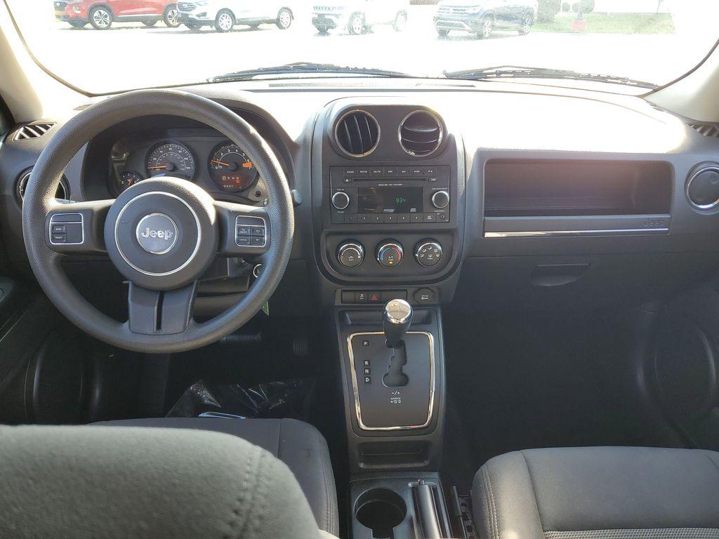 2015 Billet Silver Metallic Clearcoat /Dark Slate Gray Jeep Patriot Sport 4WD (1C4NJRBB4FD) with an 2.4L L4 DOHC 16V engine, 6-speed automatic transmission, located at 6064 Gull Rd, Kalamazoo, MI, 49048, (269) 222-0088, 42.328388, -85.512924 - Discover the reliability and rugged capability of the 2015 Jeep Patriot Sport, a compact SUV designed to tackle both urban and off-road adventures with ease. Equipped with a robust 4WD system, this vehicle ensures confident handling in diverse road conditions, making it an ideal choice for those who - Photo#8