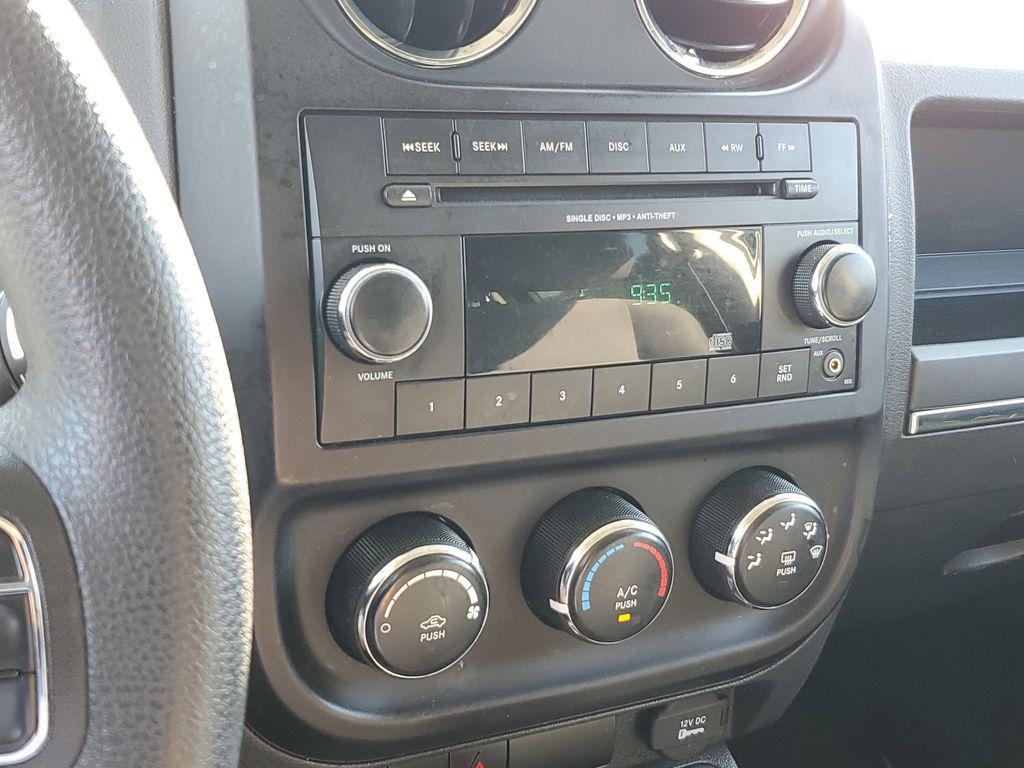 2015 Billet Silver Metallic Clearcoat /Dark Slate Gray Jeep Patriot Sport 4WD (1C4NJRBB4FD) with an 2.4L L4 DOHC 16V engine, 6-speed automatic transmission, located at 6064 Gull Rd, Kalamazoo, MI, 49048, (269) 222-0088, 42.328388, -85.512924 - Discover the reliability and rugged capability of the 2015 Jeep Patriot Sport, a compact SUV designed to tackle both urban and off-road adventures with ease. Equipped with a robust 4WD system, this vehicle ensures confident handling in diverse road conditions, making it an ideal choice for those who - Photo#18