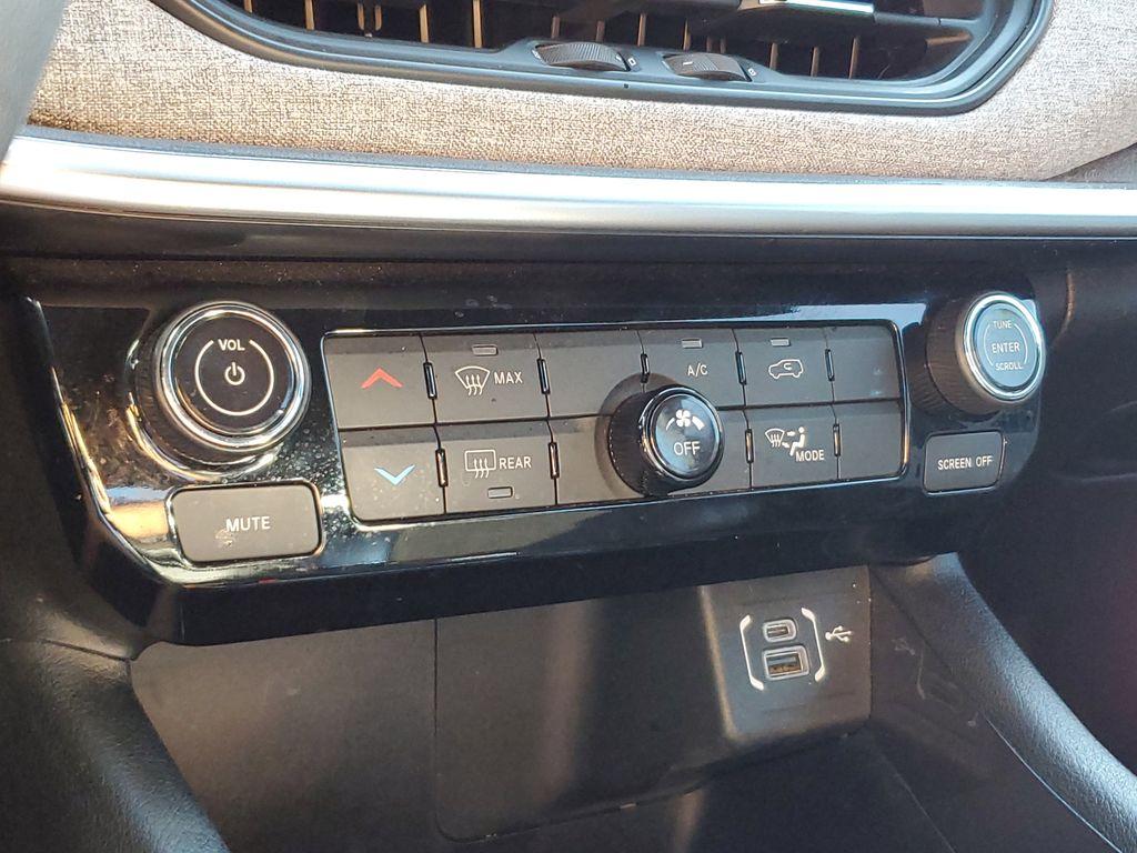 2023 Bright White Clearcoat /BLACK Jeep Compass Latitude (3C4NJDBNXPT) with an 2.0L L4 DOHC 16V TURBO engine, 8-speed automatic transmission, located at 6064 Gull Rd, Kalamazoo, MI, 49048, (269) 222-0088, 42.328388, -85.512924 - Experience the perfect blend of style, performance, and technology with this pre-owned 2023 Jeep Compass Latitude. Equipped with a robust 4-cylinder, 2.0L engine and advanced 4WD capabilities, this vehicle is ready to tackle both city streets and off-road adventures with confidence. The Jeep Compass - Photo#23