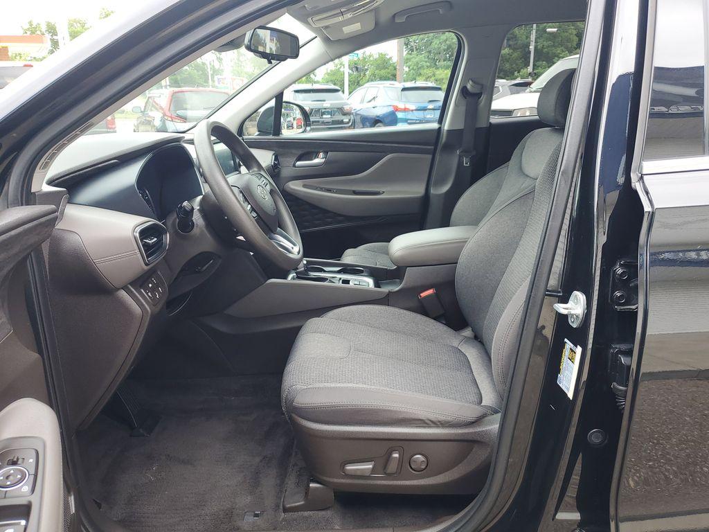 2020 Twilight Black /Espresso/Gray Hyundai Santa Fe SEL 2.4 AWD (5NMS3CAD3LH) with an 2.4L L4 DOHC 16V engine, 8A transmission, located at 234 Columbia Ave, Battle Creek, MI, 49015, (269) 222-0088, 42.298264, -85.192543 - <b>Vehicle Details</b><br>Looking for a reliable SUV that combines comfort, technology, and performance? Discover the 2020 Hyundai Santa Fe SEL with 4WD, now available for sale. This versatile vehicle, with a 4-cylinder, 2.4L engine, delivers an impressive balance of power and efficiency, making it - Photo#7