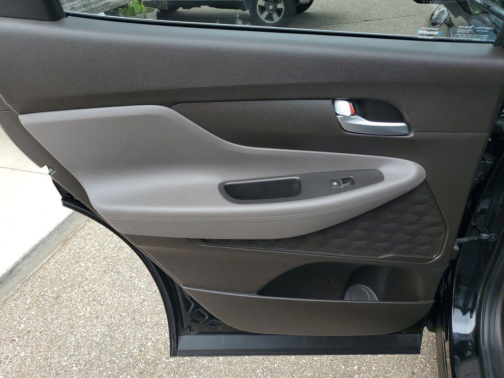 2020 Twilight Black /Espresso/Gray Hyundai Santa Fe SEL 2.4 AWD (5NMS3CAD3LH) with an 2.4L L4 DOHC 16V engine, 8A transmission, located at 234 Columbia Ave, Battle Creek, MI, 49015, (269) 222-0088, 42.298264, -85.192543 - <b>Vehicle Details</b><br>Looking for a reliable SUV that combines comfort, technology, and performance? Discover the 2020 Hyundai Santa Fe SEL with 4WD, now available for sale. This versatile vehicle, with a 4-cylinder, 2.4L engine, delivers an impressive balance of power and efficiency, making it - Photo#25