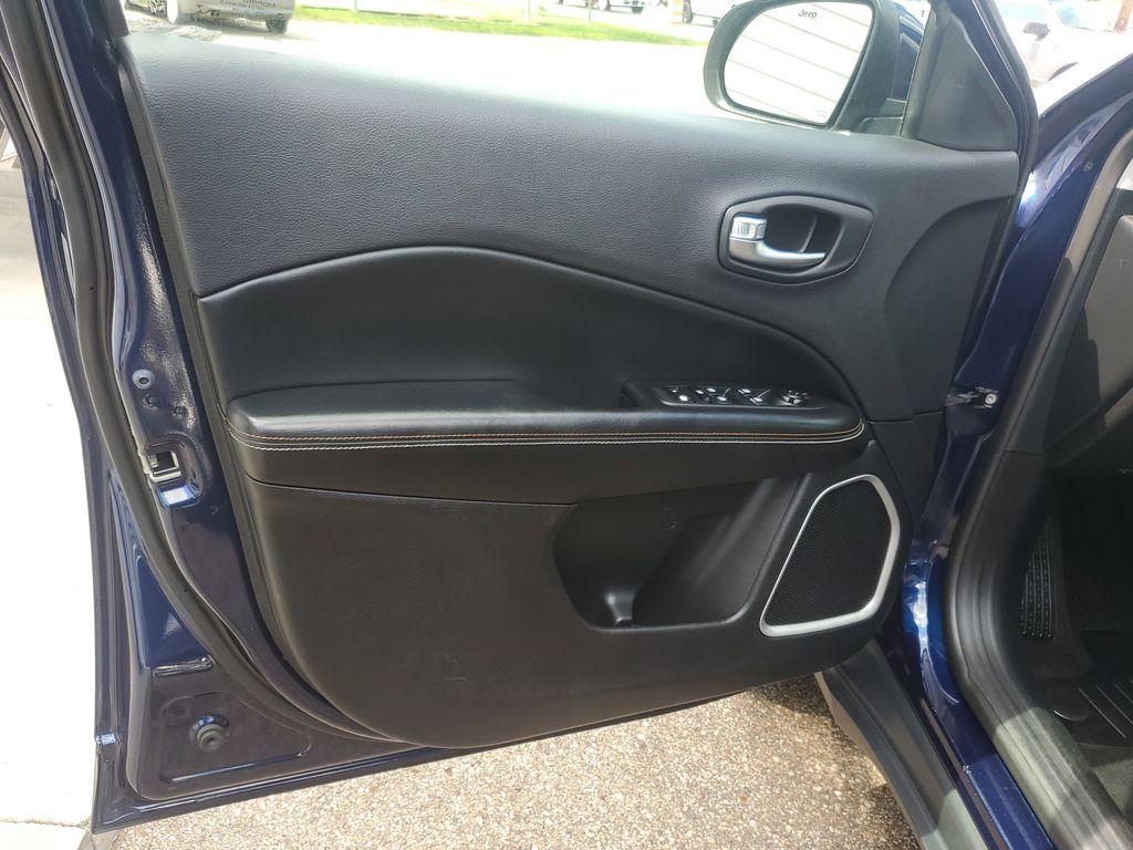 2018 Jazz Blue Pearlcoat /Black Jeep Compass Sport 4WD (3C4NJDBB4JT) with an 2.4L L4 DOHC 16V engine, 9-speed automatic transmission, located at 234 Columbia Ave, Battle Creek, MI, 49015, (269) 222-0088, 42.298264, -85.192543 - <b>Vehicle Details</b><br>Discover the perfect blend of style, performance, and versatility with this stunning 2018 Jeep Compass Latitude! This remarkable SUV is ready to take you on adventures both on and off the beaten path. Equipped with a robust 4WD system, it promises to deliver a confident and - Photo#5