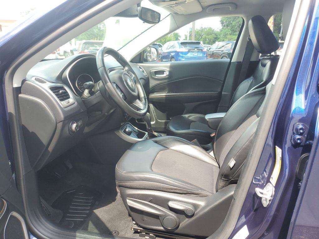 2018 Jazz Blue Pearlcoat /Black Jeep Compass Sport 4WD (3C4NJDBB4JT) with an 2.4L L4 DOHC 16V engine, 9-speed automatic transmission, located at 234 Columbia Ave, Battle Creek, MI, 49015, (269) 222-0088, 42.298264, -85.192543 - <b>Vehicle Details</b><br>Discover the perfect blend of style, performance, and versatility with this stunning 2018 Jeep Compass Latitude! This remarkable SUV is ready to take you on adventures both on and off the beaten path. Equipped with a robust 4WD system, it promises to deliver a confident and - Photo#7