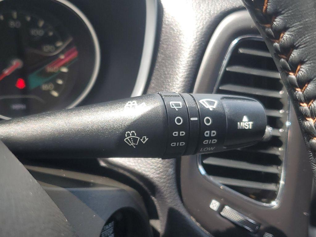 2018 Jazz Blue Pearlcoat /Black Jeep Compass Sport 4WD (3C4NJDBB4JT) with an 2.4L L4 DOHC 16V engine, 9-speed automatic transmission, located at 234 Columbia Ave, Battle Creek, MI, 49015, (269) 222-0088, 42.298264, -85.192543 - <b>Vehicle Details</b><br>Discover the perfect blend of style, performance, and versatility with this stunning 2018 Jeep Compass Latitude! This remarkable SUV is ready to take you on adventures both on and off the beaten path. Equipped with a robust 4WD system, it promises to deliver a confident and - Photo#14