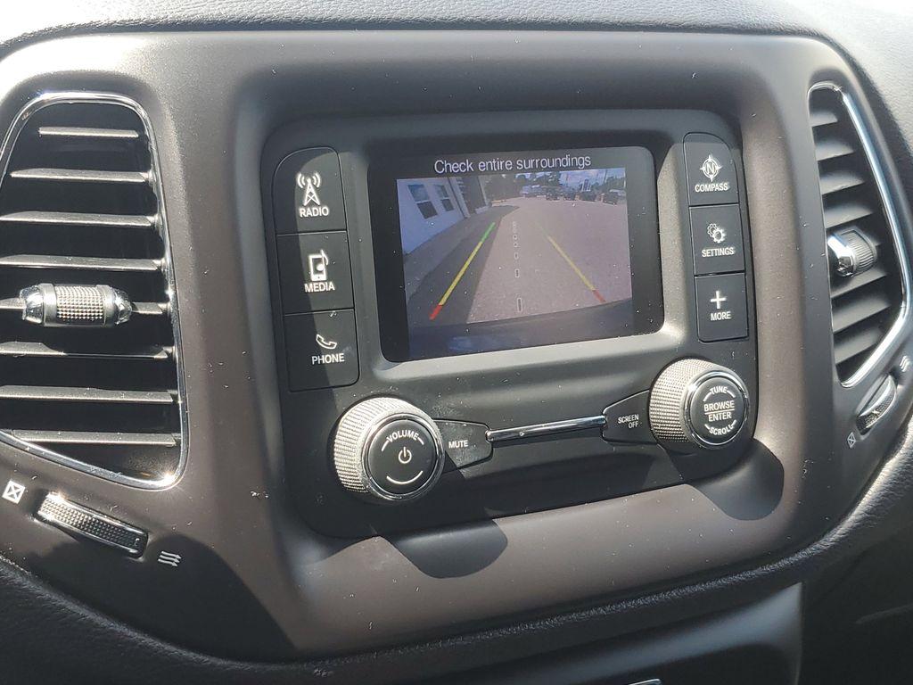 2018 Jazz Blue Pearlcoat /Black Jeep Compass Sport 4WD (3C4NJDBB4JT) with an 2.4L L4 DOHC 16V engine, 9-speed automatic transmission, located at 234 Columbia Ave, Battle Creek, MI, 49015, (269) 222-0088, 42.298264, -85.192543 - <b>Vehicle Details</b><br>Discover the perfect blend of style, performance, and versatility with this stunning 2018 Jeep Compass Latitude! This remarkable SUV is ready to take you on adventures both on and off the beaten path. Equipped with a robust 4WD system, it promises to deliver a confident and - Photo#16