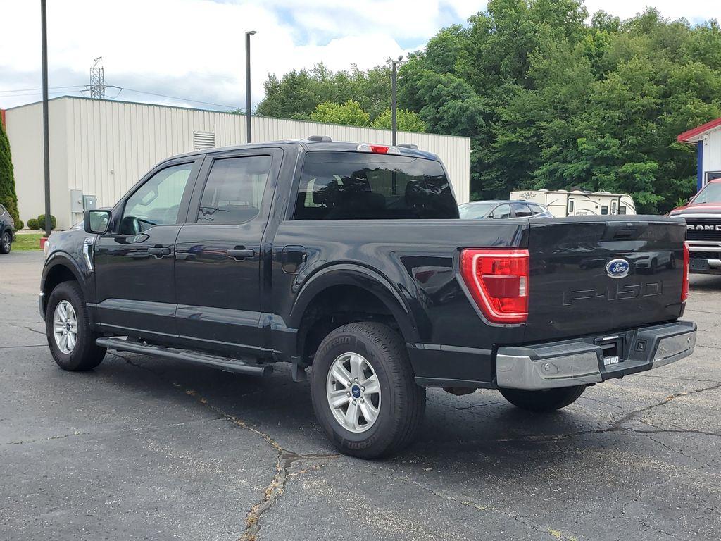2021 Agate Black Metallic /Black/Medium Dark Slate Ford F-150 King-Ranch SuperCrew 5.5-ft. 2WD (1FTEW1EB3MK) with an 3.3L V6 DOHC 24V engine, 6A transmission, located at 6064 Gull Rd, Kalamazoo, MI, 49048, (269) 222-0088, 42.328388, -85.512924 - Experience the perfect blend of power and sophistication with this pre-owned 2021 Ford F-150 XLT, an exceptional choice for those seeking reliability and performance. This robust pickup is equipped with a 3.3L V6 engine and 4WD, ensuring superior handling and versatility whether navigating city stre - Photo#2