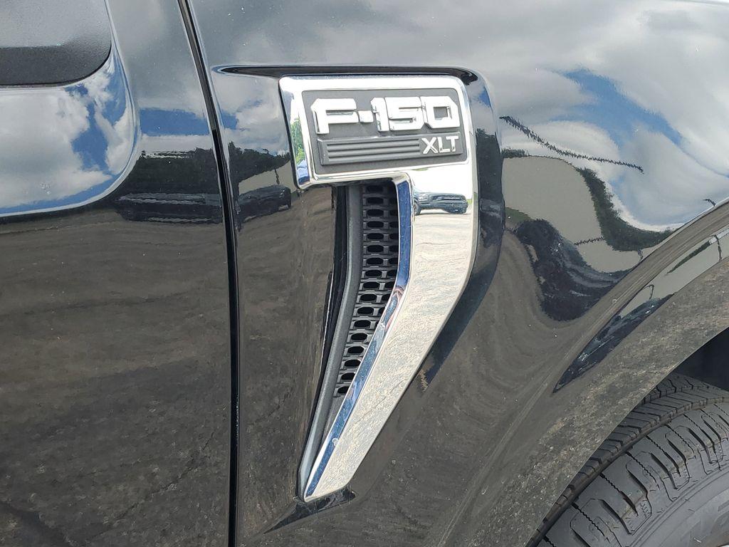 2021 Agate Black Metallic /Black/Medium Dark Slate Ford F-150 King-Ranch SuperCrew 5.5-ft. 2WD (1FTEW1EB3MK) with an 3.3L V6 DOHC 24V engine, 6A transmission, located at 6064 Gull Rd, Kalamazoo, MI, 49048, (269) 222-0088, 42.328388, -85.512924 - Experience the perfect blend of power and sophistication with this pre-owned 2021 Ford F-150 XLT, an exceptional choice for those seeking reliability and performance. This robust pickup is equipped with a 3.3L V6 engine and 4WD, ensuring superior handling and versatility whether navigating city stre - Photo#5