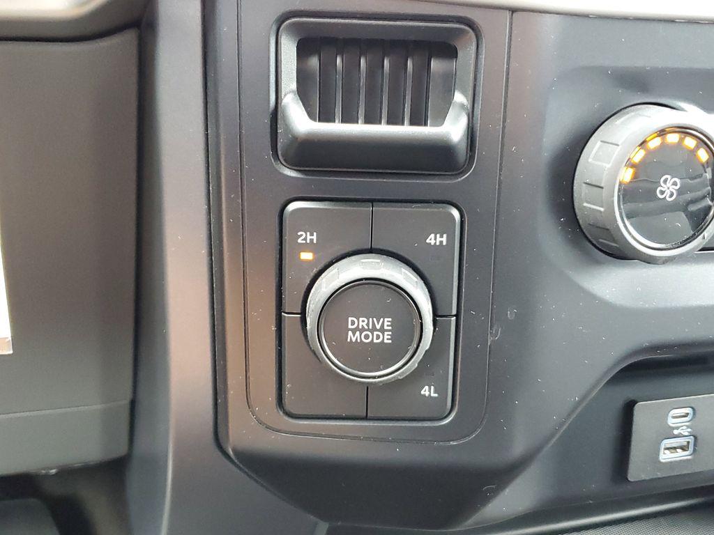 2021 Agate Black Metallic /Black/Medium Dark Slate Ford F-150 King-Ranch SuperCrew 5.5-ft. 2WD (1FTEW1EB3MK) with an 3.3L V6 DOHC 24V engine, 6A transmission, located at 6064 Gull Rd, Kalamazoo, MI, 49048, (269) 222-0088, 42.328388, -85.512924 - Experience the perfect blend of power and sophistication with this pre-owned 2021 Ford F-150 XLT, an exceptional choice for those seeking reliability and performance. This robust pickup is equipped with a 3.3L V6 engine and 4WD, ensuring superior handling and versatility whether navigating city stre - Photo#21