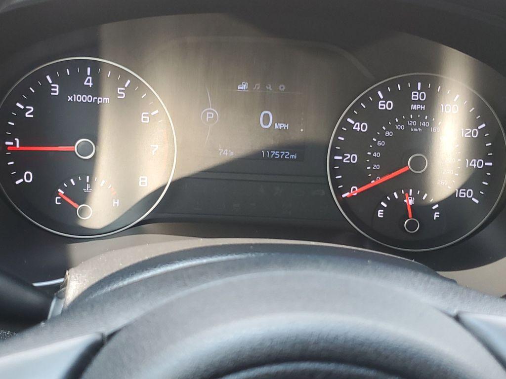 2018 Sparkling Silver /Black Kia Sportage EX AWD (KNDPNCAC2J7) with an 2.4L V6 DOHC 24V engine, 6A transmission, located at 234 Columbia Ave, Battle Creek, MI, 49015, (269) 222-0088, 42.298264, -85.192543 - <b>Vehicle Details</b><br>Discover the perfect blend of style, performance, and technology with this exceptional 2018 Kia Sportage EX AWD! Designed to elevate your driving experience, this SUV is ready to conquer any terrain with confidence and flair. Its robust 2.4L 4-cylinder engine provides a thr - Photo#11