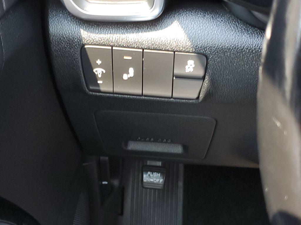 2018 Sparkling Silver /Black Kia Sportage EX AWD (KNDPNCAC2J7) with an 2.4L V6 DOHC 24V engine, 6A transmission, located at 234 Columbia Ave, Battle Creek, MI, 49015, (269) 222-0088, 42.298264, -85.192543 - <b>Vehicle Details</b><br>Discover the perfect blend of style, performance, and technology with this exceptional 2018 Kia Sportage EX AWD! Designed to elevate your driving experience, this SUV is ready to conquer any terrain with confidence and flair. Its robust 2.4L 4-cylinder engine provides a thr - Photo#12