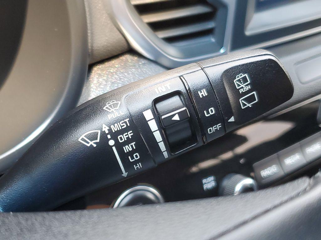 2018 Sparkling Silver /Black Kia Sportage EX AWD (KNDPNCAC2J7) with an 2.4L V6 DOHC 24V engine, 6A transmission, located at 234 Columbia Ave, Battle Creek, MI, 49015, (269) 222-0088, 42.298264, -85.192543 - <b>Vehicle Details</b><br>Discover the perfect blend of style, performance, and technology with this exceptional 2018 Kia Sportage EX AWD! Designed to elevate your driving experience, this SUV is ready to conquer any terrain with confidence and flair. Its robust 2.4L 4-cylinder engine provides a thr - Photo#16