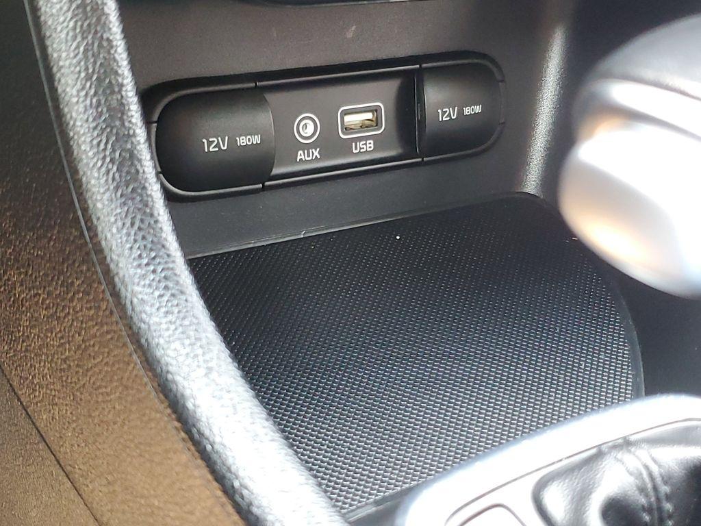 2018 Sparkling Silver /Black Kia Sportage EX AWD (KNDPNCAC2J7) with an 2.4L V6 DOHC 24V engine, 6A transmission, located at 234 Columbia Ave, Battle Creek, MI, 49015, (269) 222-0088, 42.298264, -85.192543 - <b>Vehicle Details</b><br>Discover the perfect blend of style, performance, and technology with this exceptional 2018 Kia Sportage EX AWD! Designed to elevate your driving experience, this SUV is ready to conquer any terrain with confidence and flair. Its robust 2.4L 4-cylinder engine provides a thr - Photo#20