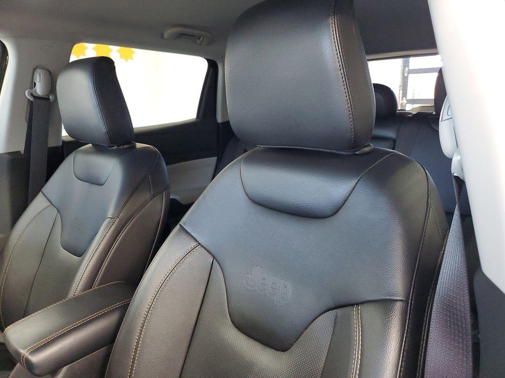 2022 Diamond Black Crystal Pearlcoat /BLACK Jeep Compass Limited 4WD (3C4NJDCB5NT) with an 2.4L L4 DOHC 16V engine, CVT transmission, located at 6064 Gull Rd, Kalamazoo, MI, 49048, (269) 222-0088, 42.328388, -85.512924 - Unleash your adventurous spirit with this stunning 2022 Jeep Compass Limited! With just 24,824 miles on the odometer, this versatile SUV is primed and ready to elevate your driving experience to new heights. Equipped with a powerful yet efficient 4 Cyl, 2.4L engine and a robust 4WD system, the Jeep - Photo#10