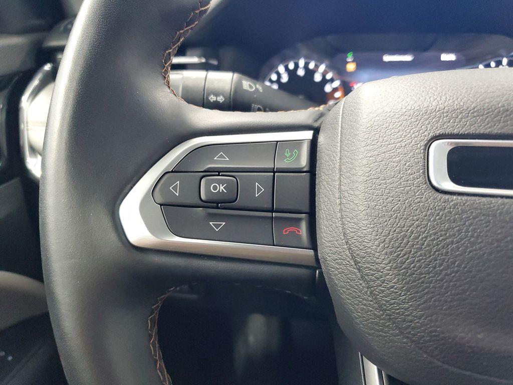 2022 Diamond Black Crystal Pearlcoat /BLACK Jeep Compass Limited 4WD (3C4NJDCB5NT) with an 2.4L L4 DOHC 16V engine, CVT transmission, located at 6064 Gull Rd, Kalamazoo, MI, 49048, (269) 222-0088, 42.328388, -85.512924 - Unleash your adventurous spirit with this stunning 2022 Jeep Compass Limited! With just 24,824 miles on the odometer, this versatile SUV is primed and ready to elevate your driving experience to new heights. Equipped with a powerful yet efficient 4 Cyl, 2.4L engine and a robust 4WD system, the Jeep - Photo#16