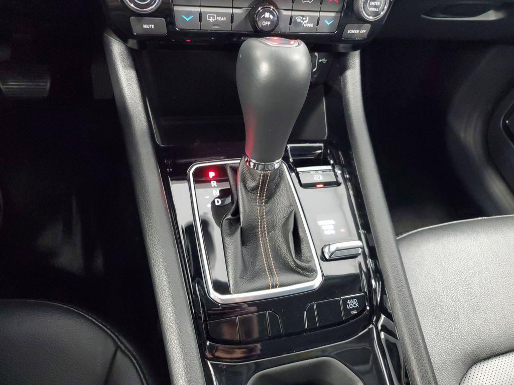 2022 Diamond Black Crystal Pearlcoat /BLACK Jeep Compass Limited 4WD (3C4NJDCB5NT) with an 2.4L L4 DOHC 16V engine, CVT transmission, located at 6064 Gull Rd, Kalamazoo, MI, 49048, (269) 222-0088, 42.328388, -85.512924 - Unleash your adventurous spirit with this stunning 2022 Jeep Compass Limited! With just 24,824 miles on the odometer, this versatile SUV is primed and ready to elevate your driving experience to new heights. Equipped with a powerful yet efficient 4 Cyl, 2.4L engine and a robust 4WD system, the Jeep - Photo#22