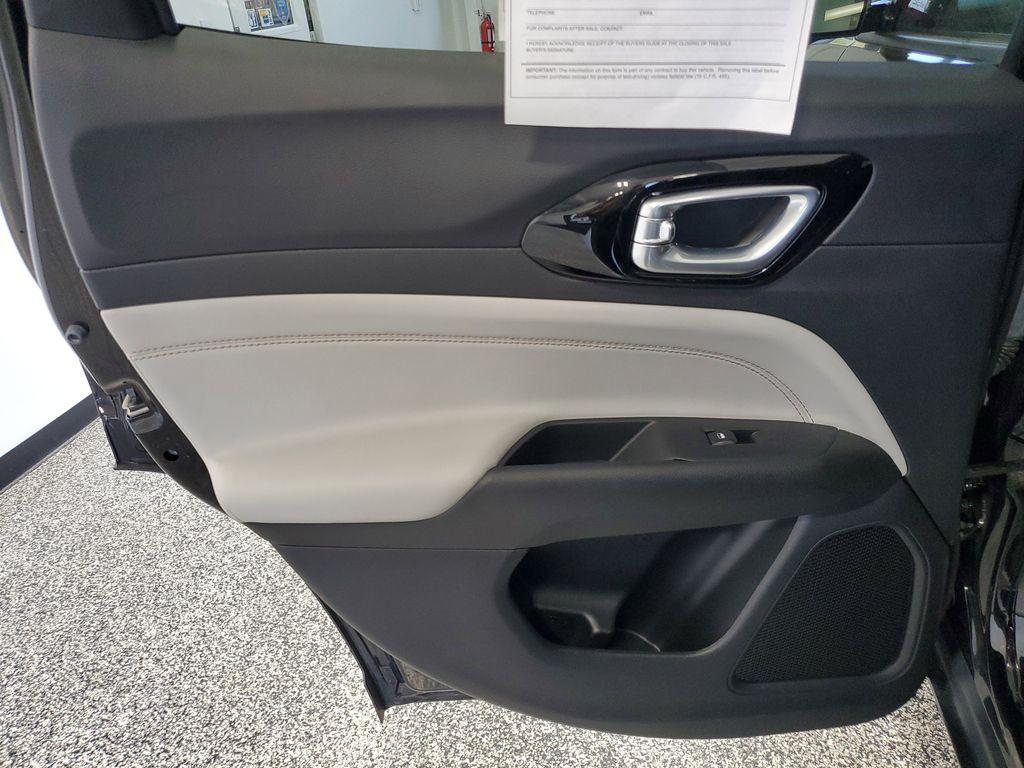 2022 Diamond Black Crystal Pearlcoat /BLACK Jeep Compass Limited 4WD (3C4NJDCB5NT) with an 2.4L L4 DOHC 16V engine, CVT transmission, located at 6064 Gull Rd, Kalamazoo, MI, 49048, (269) 222-0088, 42.328388, -85.512924 - Unleash your adventurous spirit with this stunning 2022 Jeep Compass Limited! With just 24,824 miles on the odometer, this versatile SUV is primed and ready to elevate your driving experience to new heights. Equipped with a powerful yet efficient 4 Cyl, 2.4L engine and a robust 4WD system, the Jeep - Photo#24