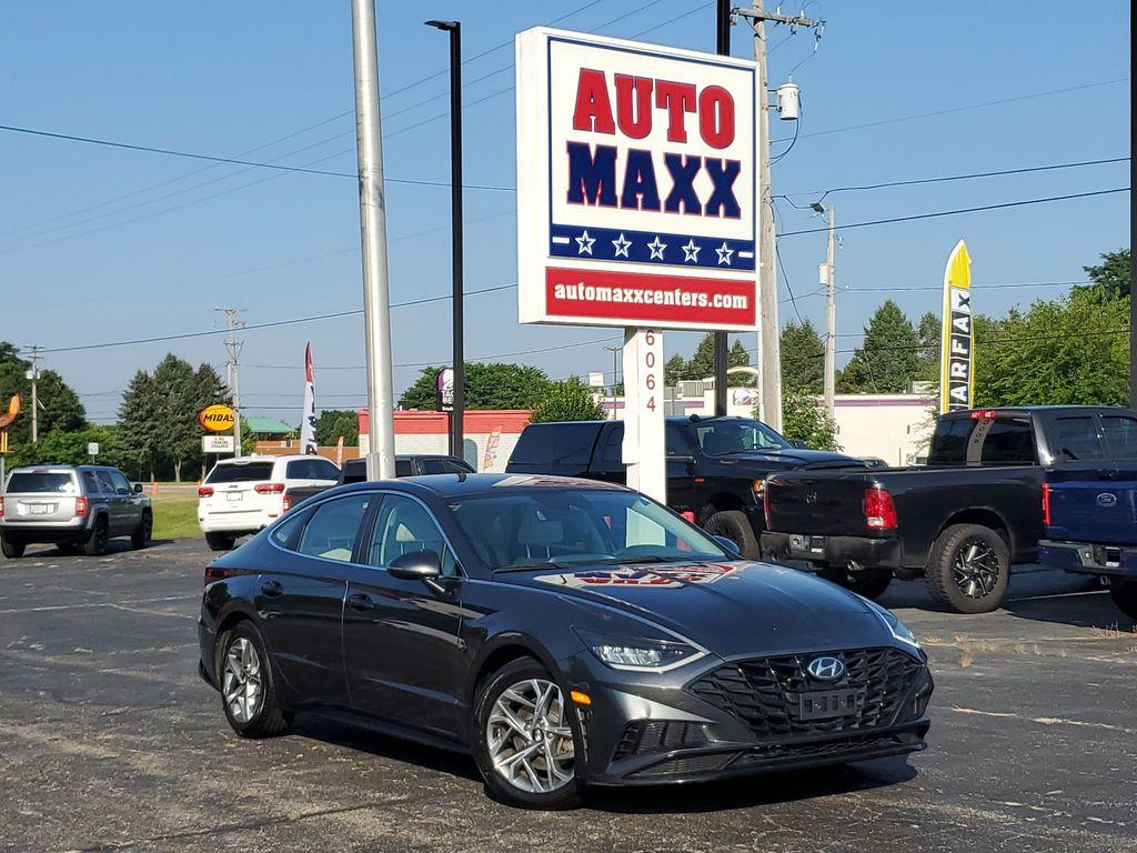 photo of 2023 Hyundai Sonata SEL