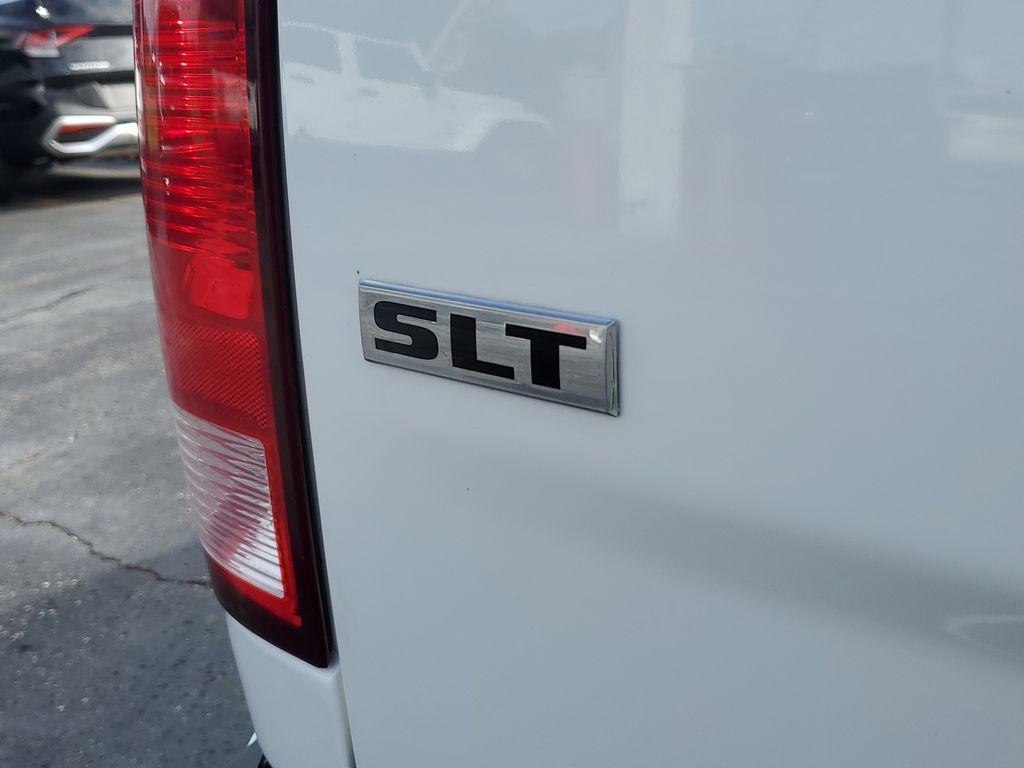 2023 Bright White Clearcoat /Diesel Gray/Black RAM 1500 Classic Tradesman Crew Cab SWB 4WD (1C6RR7LG0PS) with an 3.6L V6 DOHC 24V FFV engine, 8A transmission, located at 6064 Gull Rd, Kalamazoo, MI, 49048, (269) 222-0088, 42.328388, -85.512924 - Explore the robust capability and timeless design of the 2023 Ram 1500 Classic SLT, a remarkable addition to any fleet or personal collection. This vehicle, with its proven 4WD system, is equipped to tackle a variety of terrains with ease, making it an ideal choice for both work and leisure. Under t - Photo#5