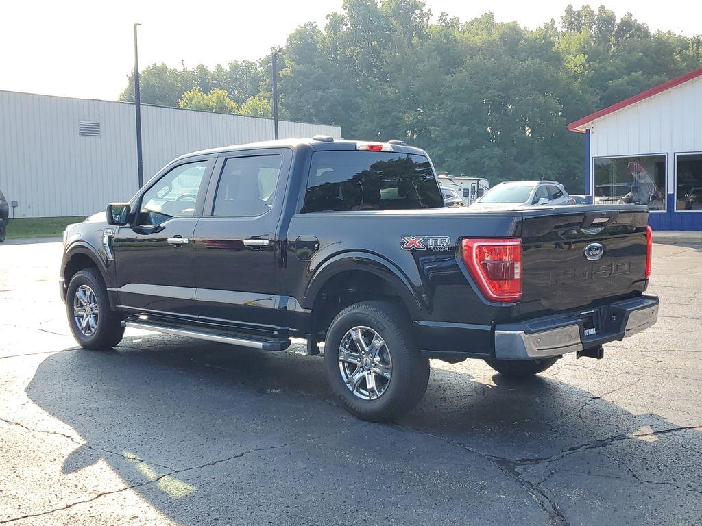 2022 Agate Black Metallic /Black w/Medium Dark Slate Ford F-150 King-Ranch SuperCrew 5.5-ft. 2WD (1FTEW1EB5NK) with an 3.3L V6 DOHC 24V engine, 6A transmission, located at 6064 Gull Rd, Kalamazoo, MI, 49048, (269) 222-0088, 42.328388, -85.512924 - Introducing the 2022 Ford F-150 XLT, a robust and reliable pickup that combines power and advanced technology to meet all your driving needs. With 38,349 miles on the odometer, this vehicle is equipped with a V6, 3.3L engine and a 4WD system, ensuring a dynamic driving experience whether you're navi - Photo#2