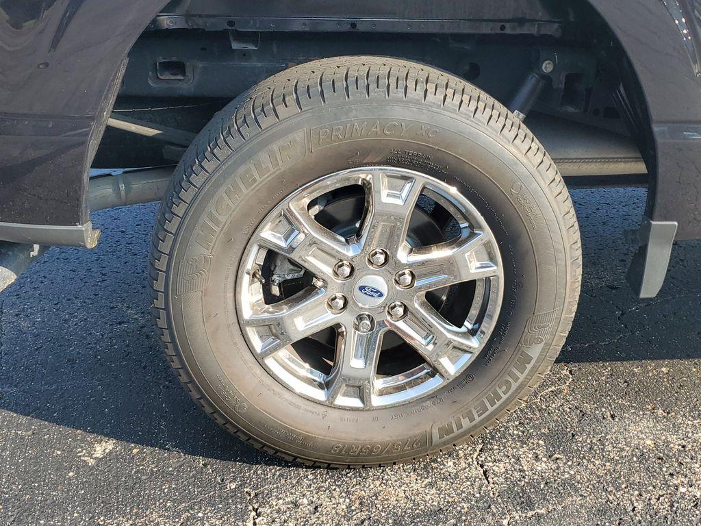 2022 Agate Black Metallic /Black w/Medium Dark Slate Ford F-150 King-Ranch SuperCrew 5.5-ft. 2WD (1FTEW1EB5NK) with an 3.3L V6 DOHC 24V engine, 6A transmission, located at 6064 Gull Rd, Kalamazoo, MI, 49048, (269) 222-0088, 42.328388, -85.512924 - Introducing the 2022 Ford F-150 XLT, a robust and reliable pickup that combines power and advanced technology to meet all your driving needs. With 38,349 miles on the odometer, this vehicle is equipped with a V6, 3.3L engine and a 4WD system, ensuring a dynamic driving experience whether you're navi - Photo#4