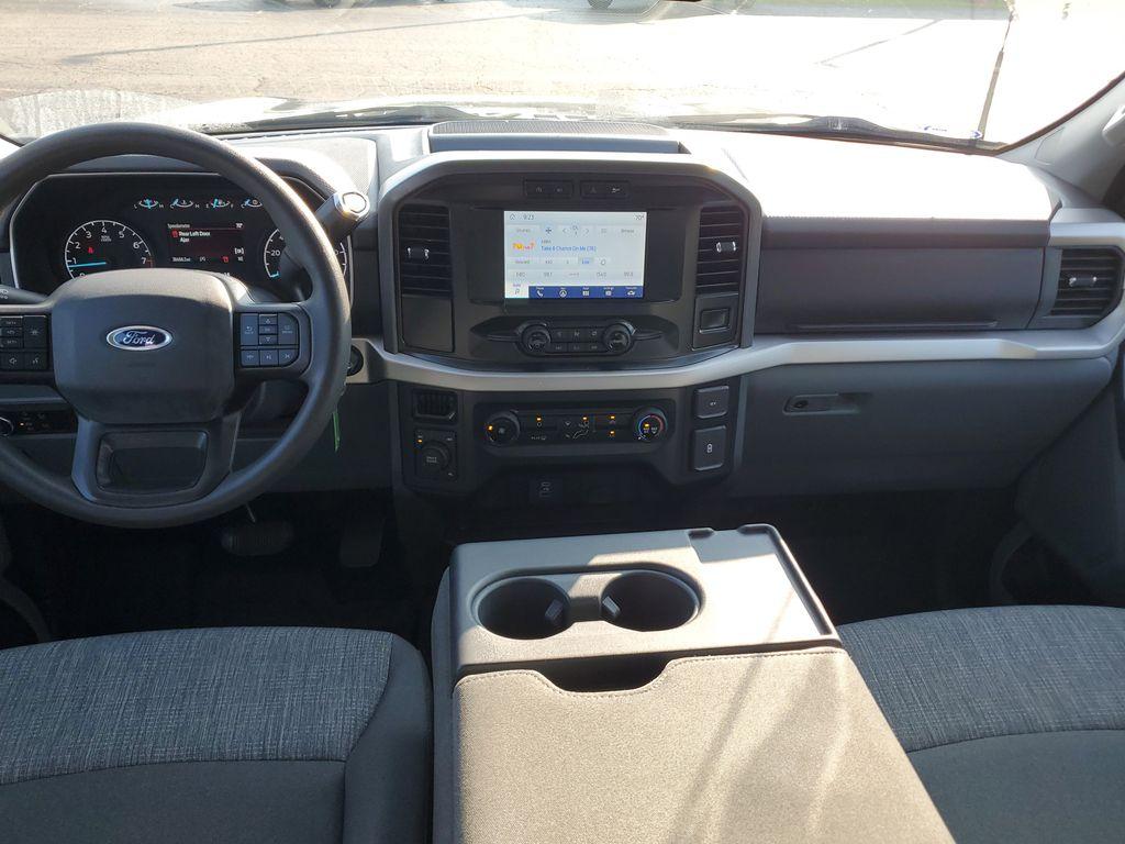 2022 Agate Black Metallic /Black w/Medium Dark Slate Ford F-150 King-Ranch SuperCrew 5.5-ft. 2WD (1FTEW1EB5NK) with an 3.3L V6 DOHC 24V engine, 6A transmission, located at 6064 Gull Rd, Kalamazoo, MI, 49048, (269) 222-0088, 42.328388, -85.512924 - Introducing the 2022 Ford F-150 XLT, a robust and reliable pickup that combines power and advanced technology to meet all your driving needs. With 38,349 miles on the odometer, this vehicle is equipped with a V6, 3.3L engine and a 4WD system, ensuring a dynamic driving experience whether you're navi - Photo#8