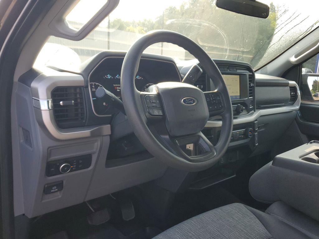 2022 Agate Black Metallic /Black w/Medium Dark Slate Ford F-150 King-Ranch SuperCrew 5.5-ft. 2WD (1FTEW1EB5NK) with an 3.3L V6 DOHC 24V engine, 6A transmission, located at 6064 Gull Rd, Kalamazoo, MI, 49048, (269) 222-0088, 42.328388, -85.512924 - Introducing the 2022 Ford F-150 XLT, a robust and reliable pickup that combines power and advanced technology to meet all your driving needs. With 38,349 miles on the odometer, this vehicle is equipped with a V6, 3.3L engine and a 4WD system, ensuring a dynamic driving experience whether you're navi - Photo#13