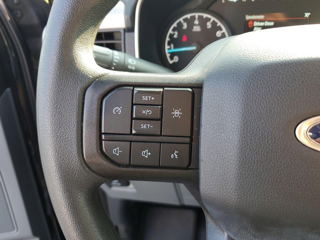 2022 Agate Black Metallic /Black w/Medium Dark Slate Ford F-150 King-Ranch SuperCrew 5.5-ft. 2WD (1FTEW1EB5NK) with an 3.3L V6 DOHC 24V engine, 6A transmission, located at 6064 Gull Rd, Kalamazoo, MI, 49048, (269) 222-0088, 42.328388, -85.512924 - Introducing the 2022 Ford F-150 XLT, a robust and reliable pickup that combines power and advanced technology to meet all your driving needs. With 38,349 miles on the odometer, this vehicle is equipped with a V6, 3.3L engine and a 4WD system, ensuring a dynamic driving experience whether you're navi - Photo#16