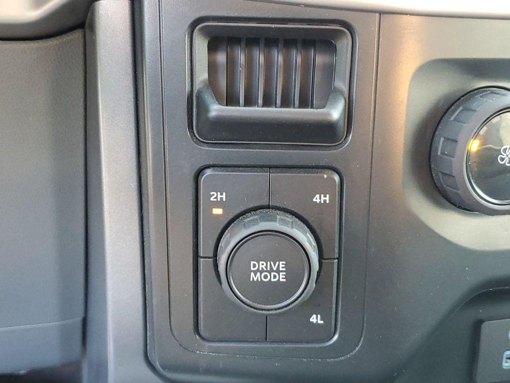 2022 Agate Black Metallic /Black w/Medium Dark Slate Ford F-150 King-Ranch SuperCrew 5.5-ft. 2WD (1FTEW1EB5NK) with an 3.3L V6 DOHC 24V engine, 6A transmission, located at 6064 Gull Rd, Kalamazoo, MI, 49048, (269) 222-0088, 42.328388, -85.512924 - Introducing the 2022 Ford F-150 XLT, a robust and reliable pickup that combines power and advanced technology to meet all your driving needs. With 38,349 miles on the odometer, this vehicle is equipped with a V6, 3.3L engine and a 4WD system, ensuring a dynamic driving experience whether you're navi - Photo#22