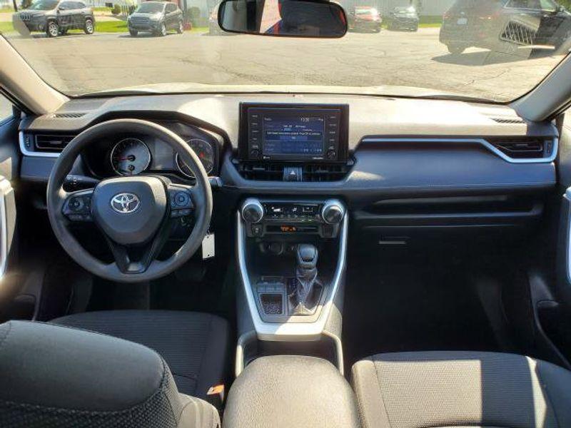 2020 Silver Sky Metallic /Black Toyota RAV4 LE (2T3K1RFV1LC) with an 2.5L L4 DOHC 16V engine, 8A transmission, located at 6064 Gull Rd, Kalamazoo, MI, 49048, (269) 222-0088, 42.328388, -85.512924 - <b>Vehicle Details</b><br>Introducing the exceptional and reliable 2020 Toyota RAV4 LE, now available at our esteemed dealership. With a modest 140,580 miles on the odometer, this outstanding vehicle offers a remarkable driving experience that is sure to captivate even the most discerning of automot - Photo #10