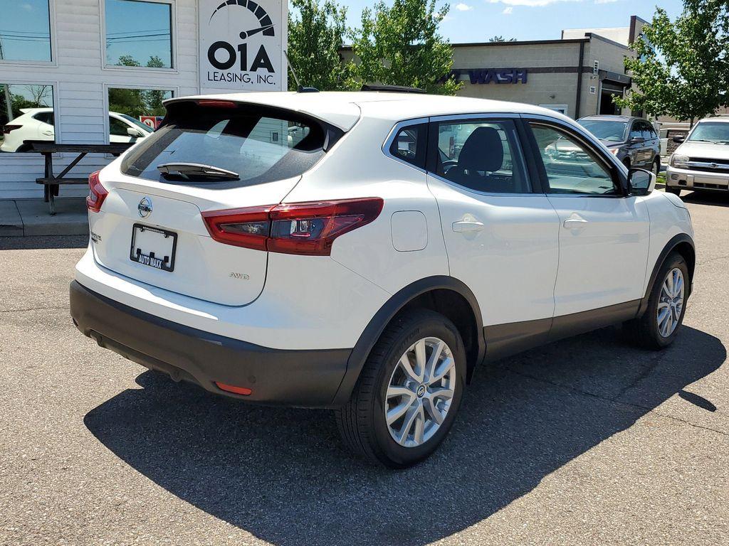 2021 Glacier White /Charcoal Nissan Rogue Sport S AWD (JN1BJ1AW0MW) with an 2.0L L4 DOHC 16V engine, CVT transmission, located at 234 Columbia Ave, Battle Creek, MI, 49015, (269) 222-0088, 42.298264, -85.192543 - <b>Vehicle Details</b><br>**Exceptional Deal on a 2021 Nissan Rogue Sport S AWD!** Unlock the perfect blend of style, comfort, and utility with our 2021 Nissan Rogue Sport S, equipped with a robust L4, 2.0L engine and All-Wheel Drive (AWD) system, ready to tackle any road condition. This vehicle co - Photo #1