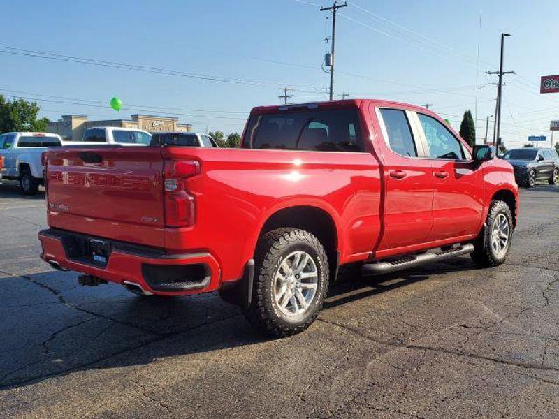 2019 Red /Jet Black Chevrolet Silverado 1500 RST Double Cab 4WD (1GCRYEED3KZ) with an 5.3L V8 OHV 16V engine, 6A transmission, located at 6064 Gull Rd, Kalamazoo, MI, 49048, (269) 222-0088, 42.328388, -85.512924 - <b>Vehicle Details</b><br>Introducing the immaculate 2019 Chevrolet Silverado 1500 RST, now available at our esteemed dealership. This stunning used vehicle boasts a remarkable 121,652 miles on its odometer, while retaining its pristine condition both inside and out. Equipped with a robust 4WD syste - Photo #3