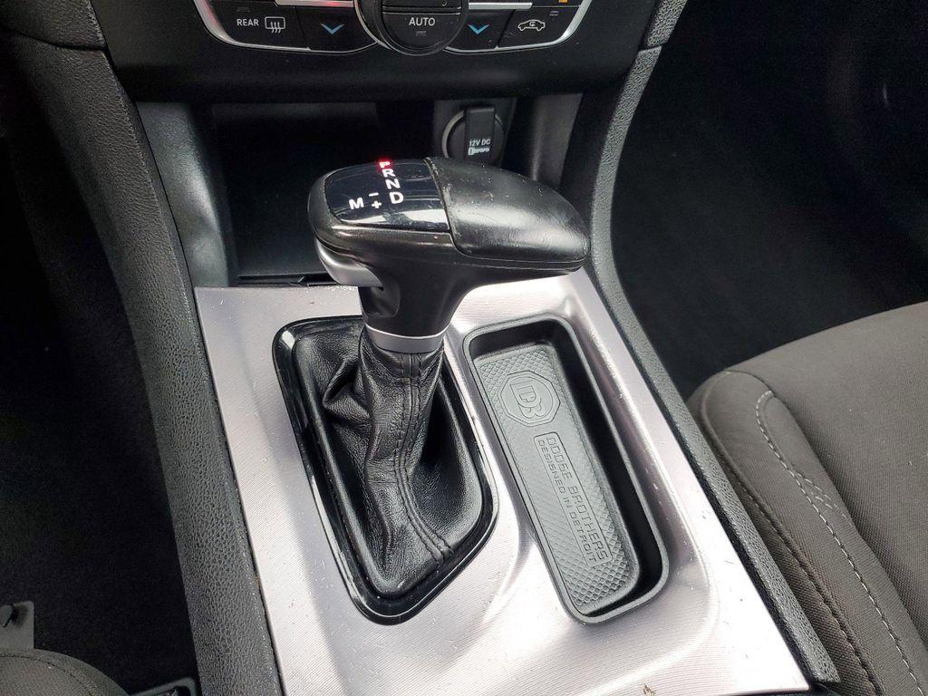 2020 Torred Clearcoat /Black Dodge Charger SXT AWD (2C3CDXJG7LH) with an 3.6L V6 DOHC 24V engine, 8A transmission, located at 234 Columbia Ave, Battle Creek, MI, 49015, (269) 222-0088, 42.298264, -85.192543 - <b>Vehicle Details</b><br>Looking for a dynamic blend of performance and comfort? Check out this 2020 Dodge Charger SXT, equipped with All-Wheel Drive and a powerful V6, 3.6L engine. This standout sedan balances thrilling acceleration with precise handling, making every drive an adventure. Inside, - Photo#21